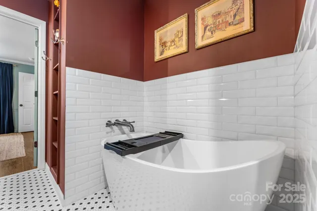 $545,000 | 219 Five Star Drive, Glenville, NC 28736