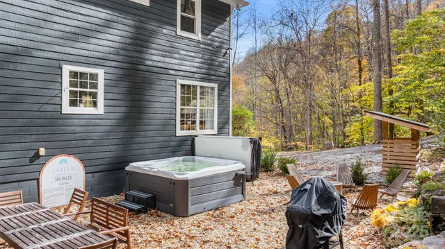 $545,000 | 219 Five Star Drive, Glenville, NC 28736