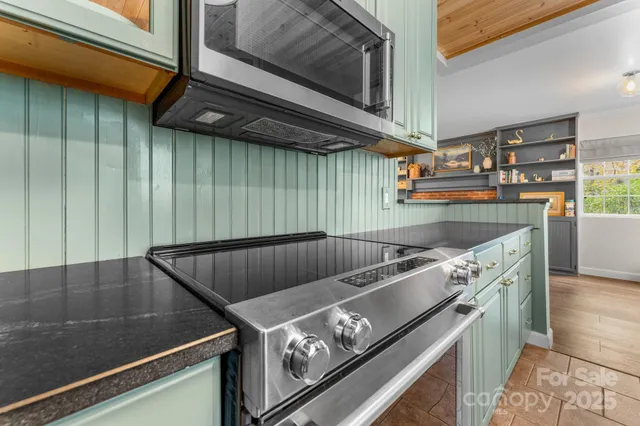 $545,000 | 219 Five Star Drive, Glenville, NC 28736