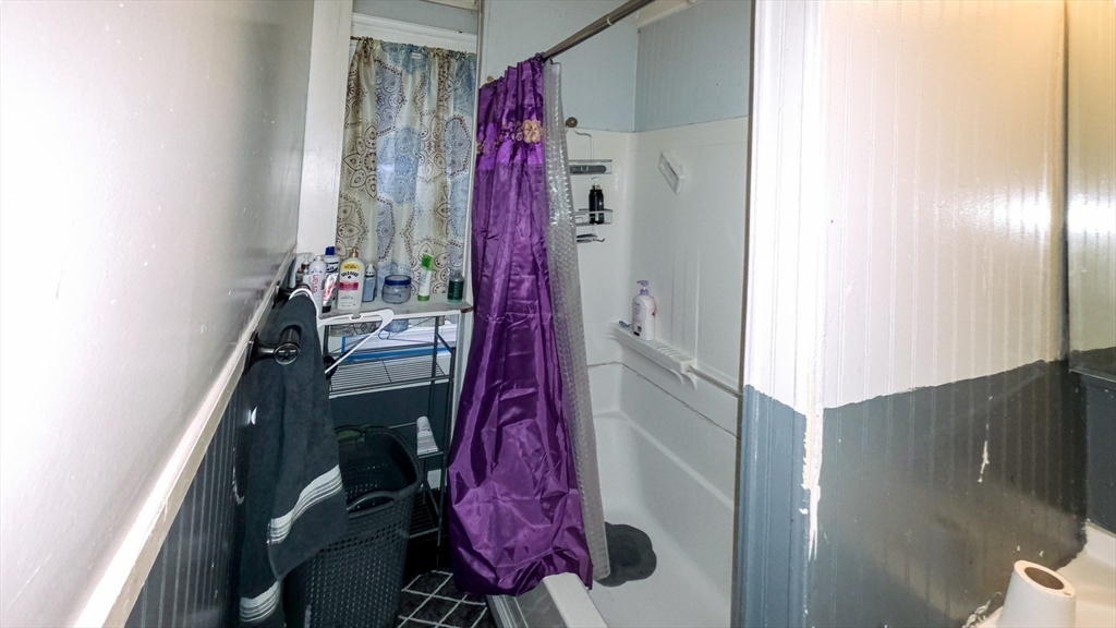 56 Olga Avenue Worcester, MA 01605 - Photo 11 of 24