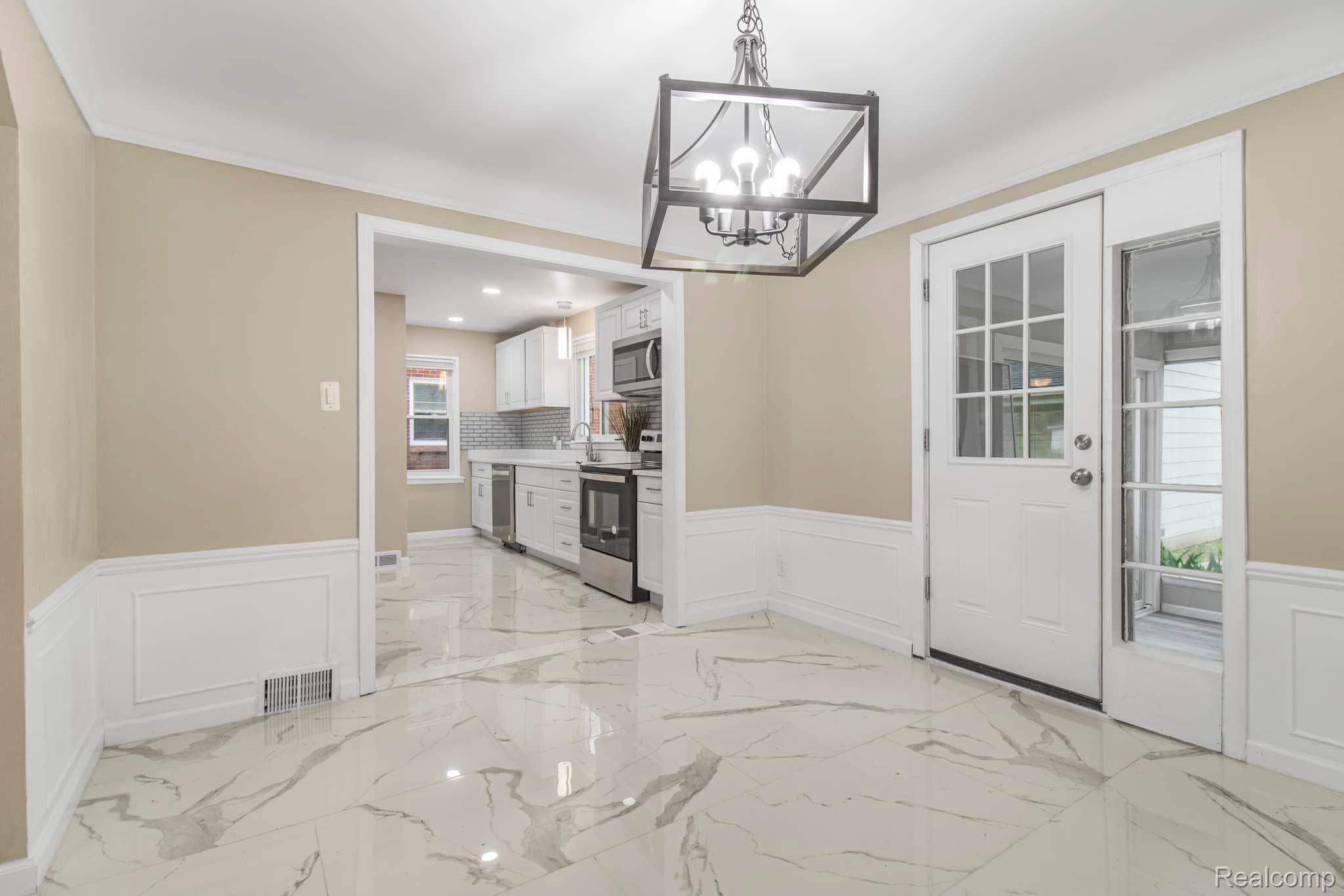 371 Moross Road Grosse Pointe, MI 48236 - Photo 6 of 31 Gallery Image 6