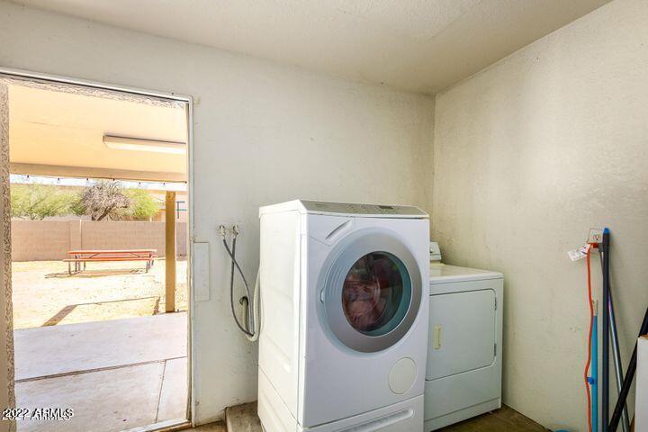 5915 West Coronado Road Phoenix, AZ 85035 - Photo 16 of 19 Laundry room