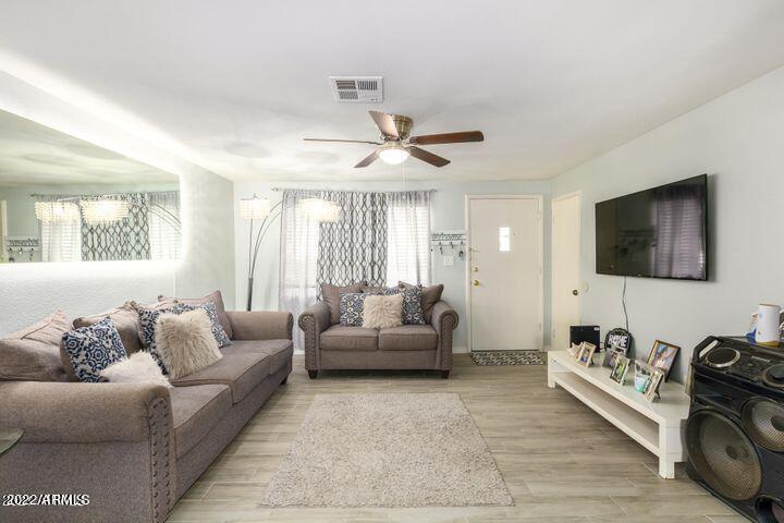Living room2