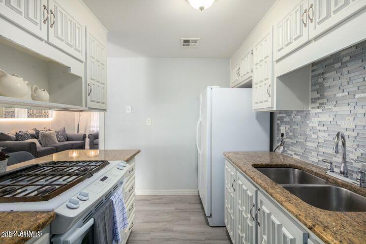 Kitchen2