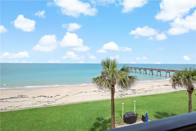 $995,000 | 4800 Florida A1A, Unit 315, Vero Beach, FL 32963