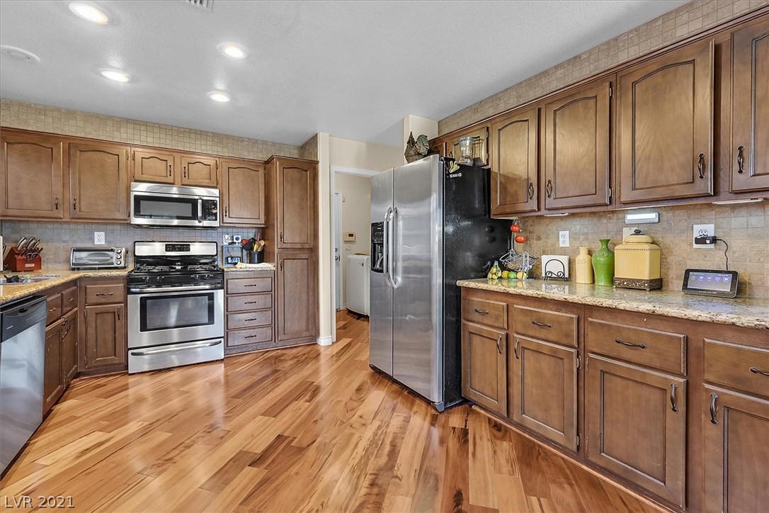 2414 Tottingham Road Henderson, NV 89074 - Photo 11 of 34