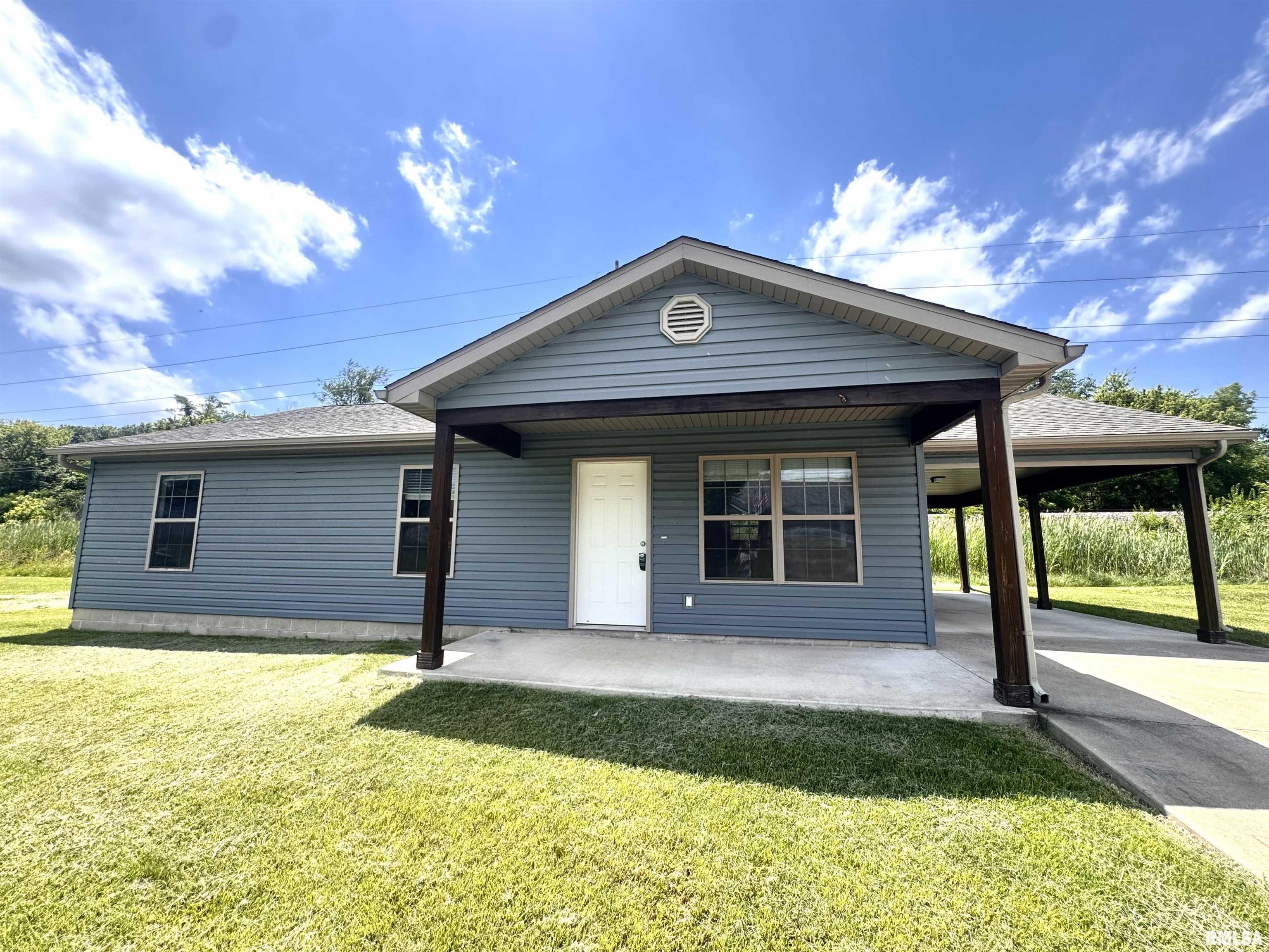 1815 Bridge Street Marion, IL 62959 - Photo 1 of 15