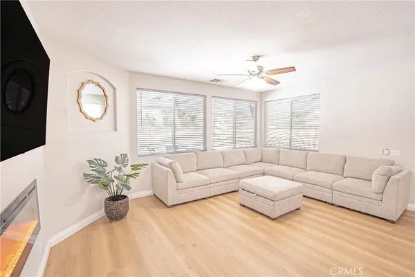 $1,149,000 | 29223 Bernardo Way, Valencia, CA 91354
