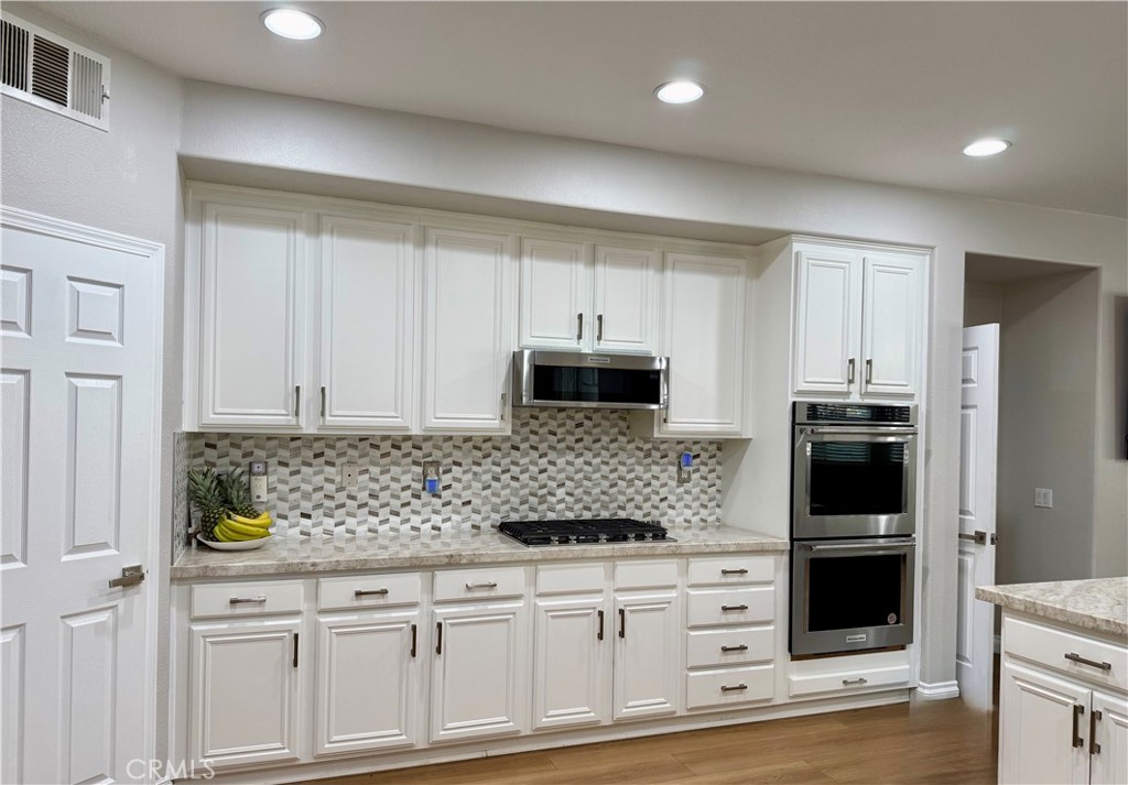 29223 Bernardo Way Valencia, CA 91354 - Photo 4 of 42