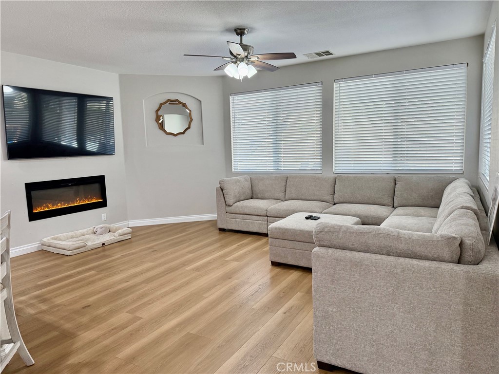 29223 Bernardo Way Valencia, CA 91354 - Photo 7 of 42