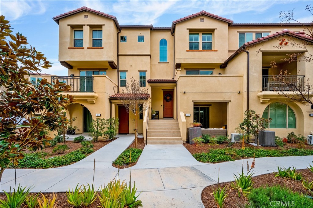 407 Coyote Pass Lake Forest, CA 92610 - Photo 1 of 40