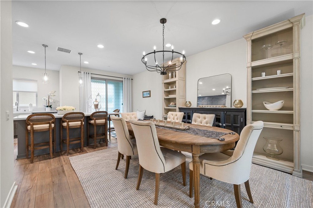 407 Coyote Pass Lake Forest, CA 92610 - Photo 7 of 40