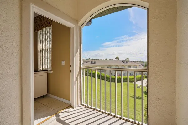 $299,000 | 13436 Fountainbleau Drive, Unit 25, Clermont, FL 34711