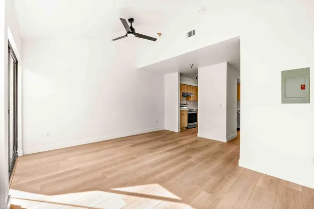 $649,000 | 711 South Bayshore Boulevard, Unit 22, San Mateo, CA 94401