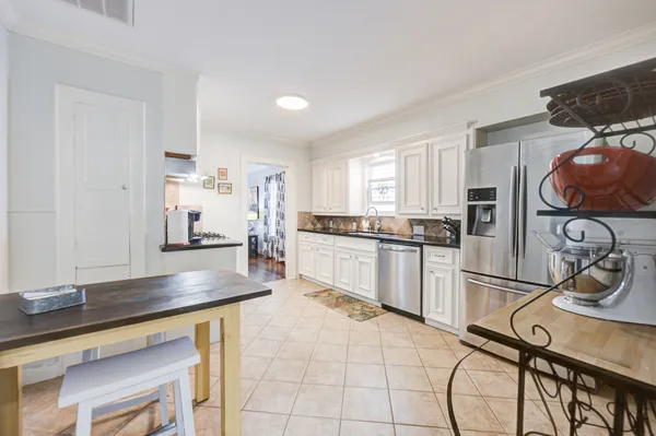 $500,000 | 408 Tabor Street, Houston, TX 77009