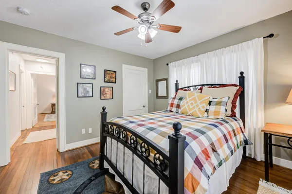 $500,000 | 408 Tabor Street, Houston, TX 77009