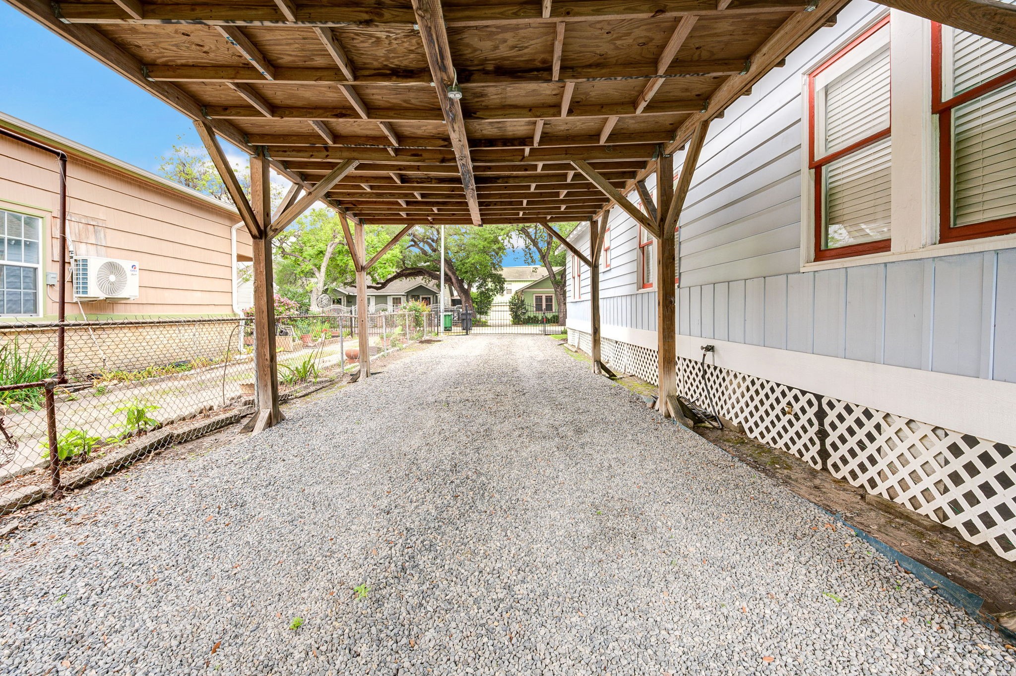 408 Tabor Street Houston, TX 77009 - Photo 35 of 35 a view of a porch