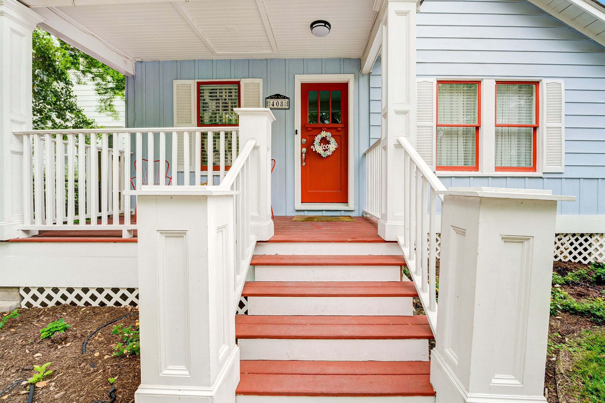 408 Tabor Street Houston, TX 77009 - Photo 5 of 35 a view of entryway with a front door