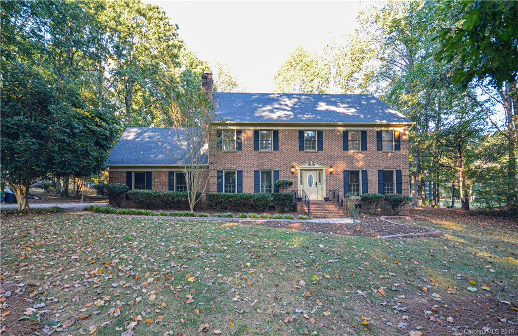 9208 4 Farms Road Charlotte, NC 28215 - Photo 1 of 41 Gallery Image 1