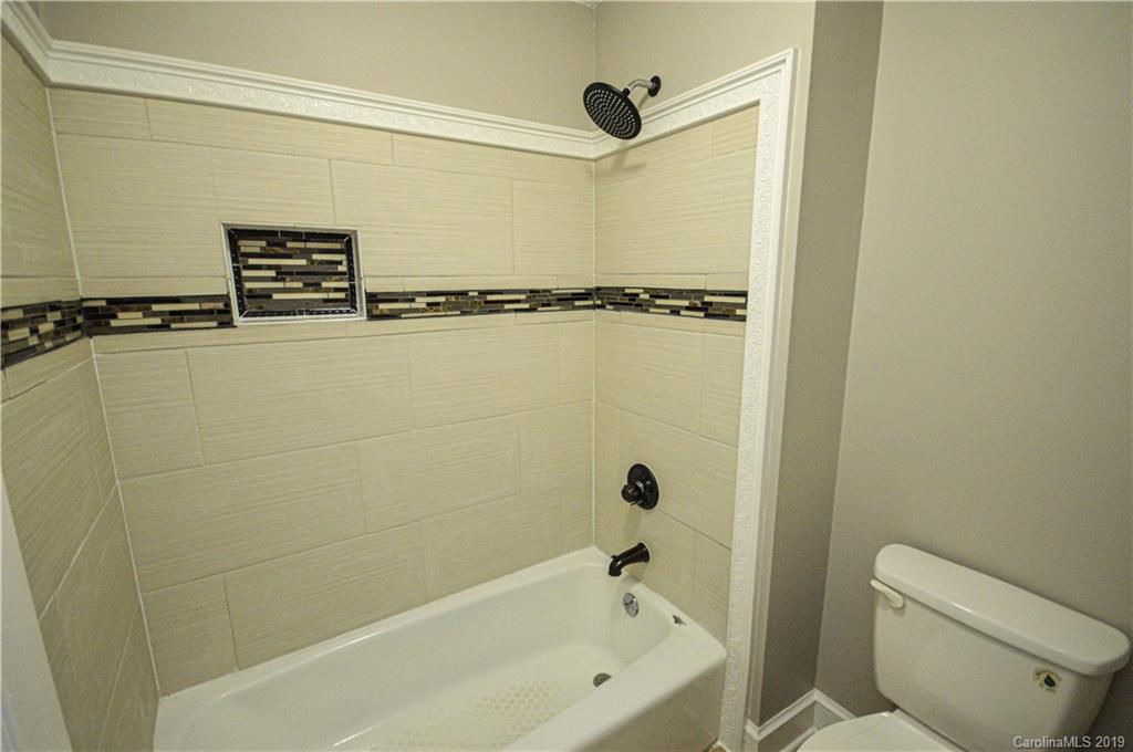 9208 4 Farms Road Charlotte, NC 28215 - Photo 23 of 41 Gallery Image 23
