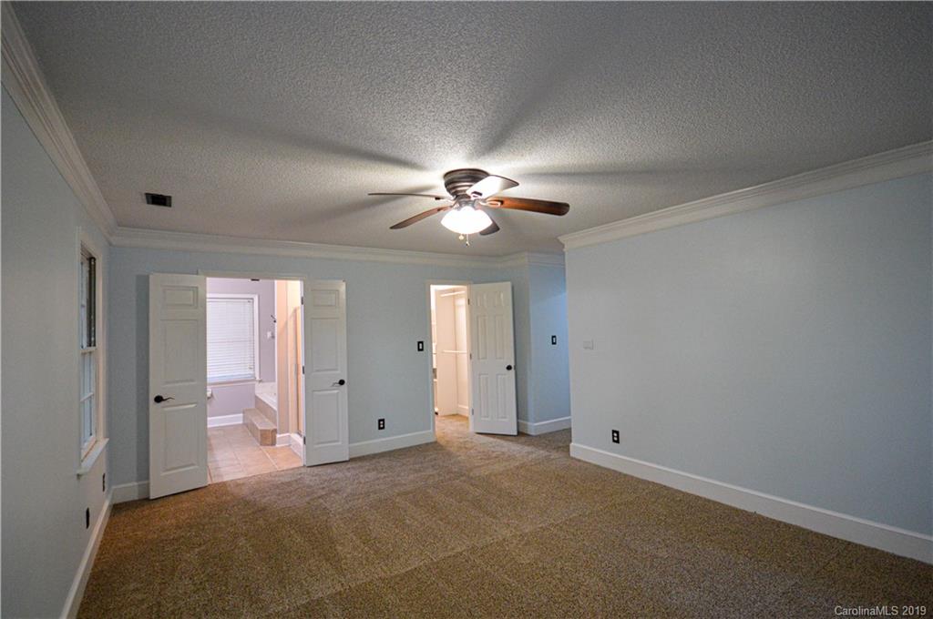 9208 4 Farms Road Charlotte, NC 28215 - Photo 29 of 41 Gallery Image 29