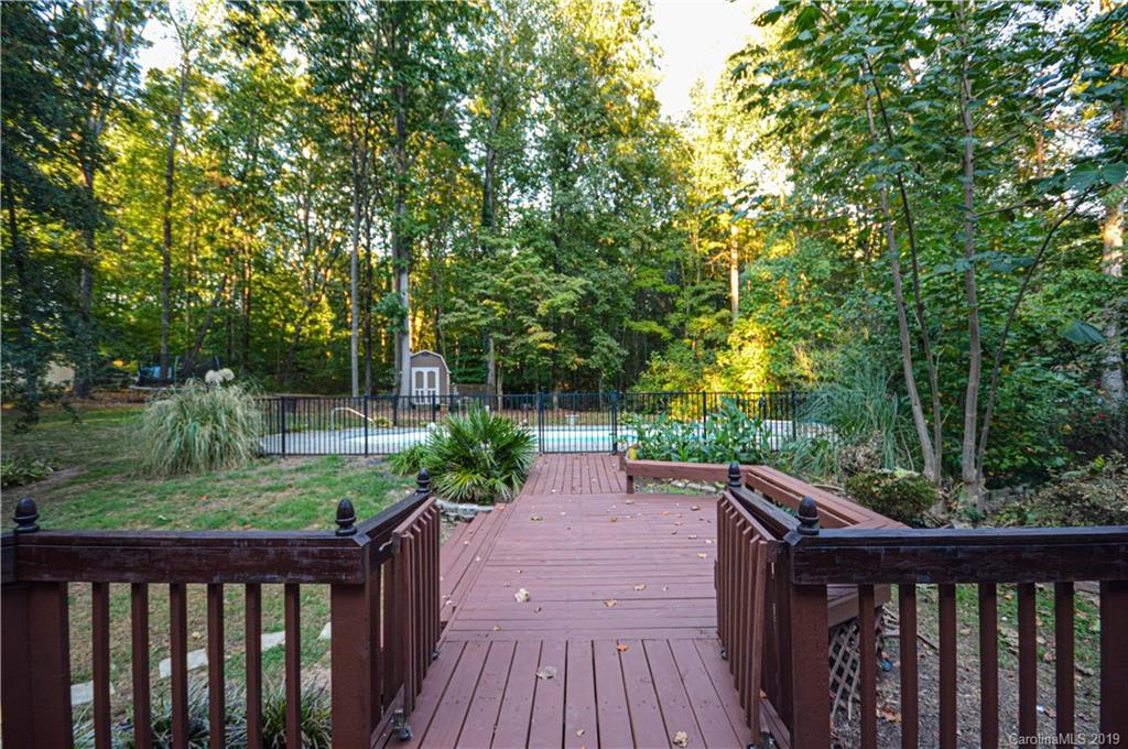 9208 4 Farms Road Charlotte, NC 28215 - Photo 36 of 41 Gallery Image 36
