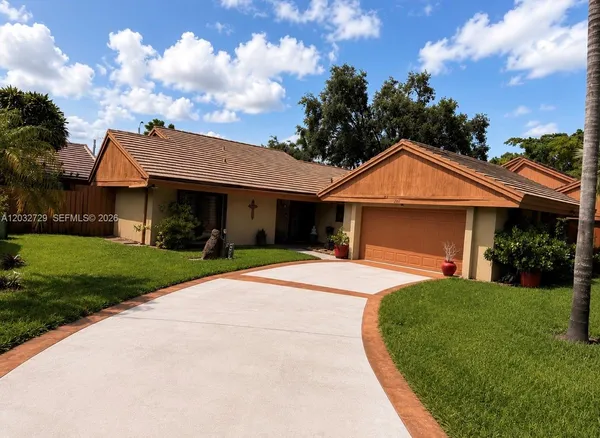$3,300 | 20451 Northeast 10th Place, Unit 20451, Miami, FL 33179