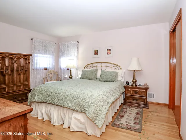 $825,000 | 21 Boynton Street | Prince's Bay