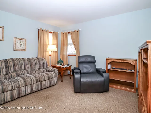 $825,000 | 21 Boynton Street | Prince's Bay