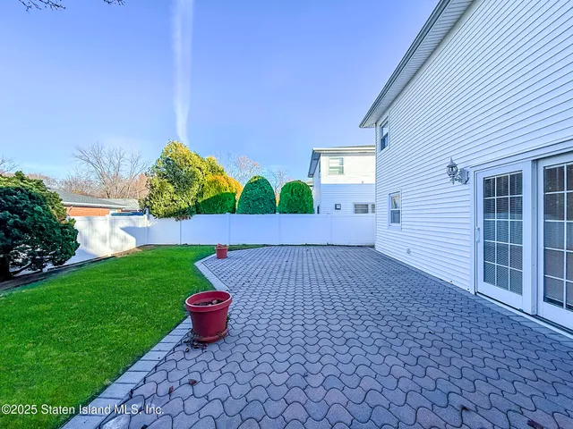 $825,000 | 21 Boynton Street | Prince's Bay