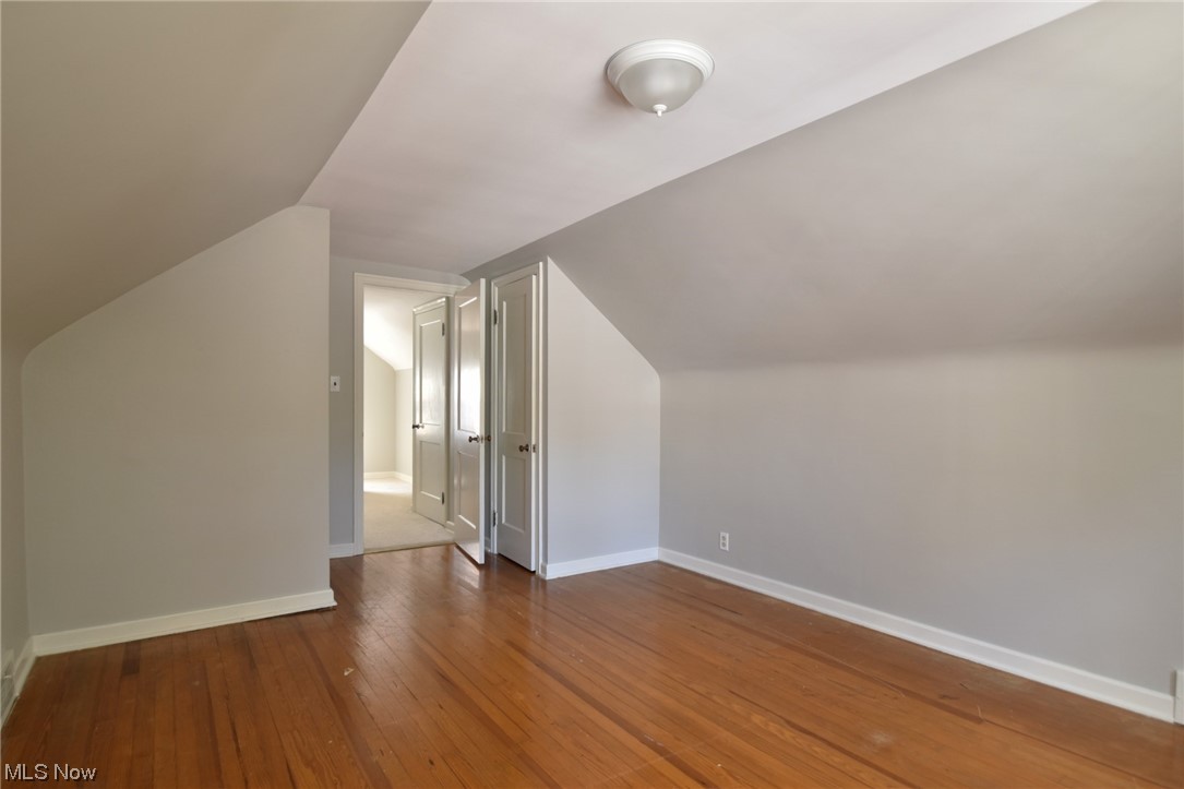 2295 Loyola Road Cleveland, OH 44118 - Photo 26 of 34
