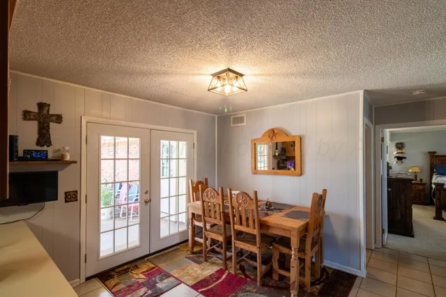 $365,000 | 1409 North Iowa Street, Shamrock, TX 79079