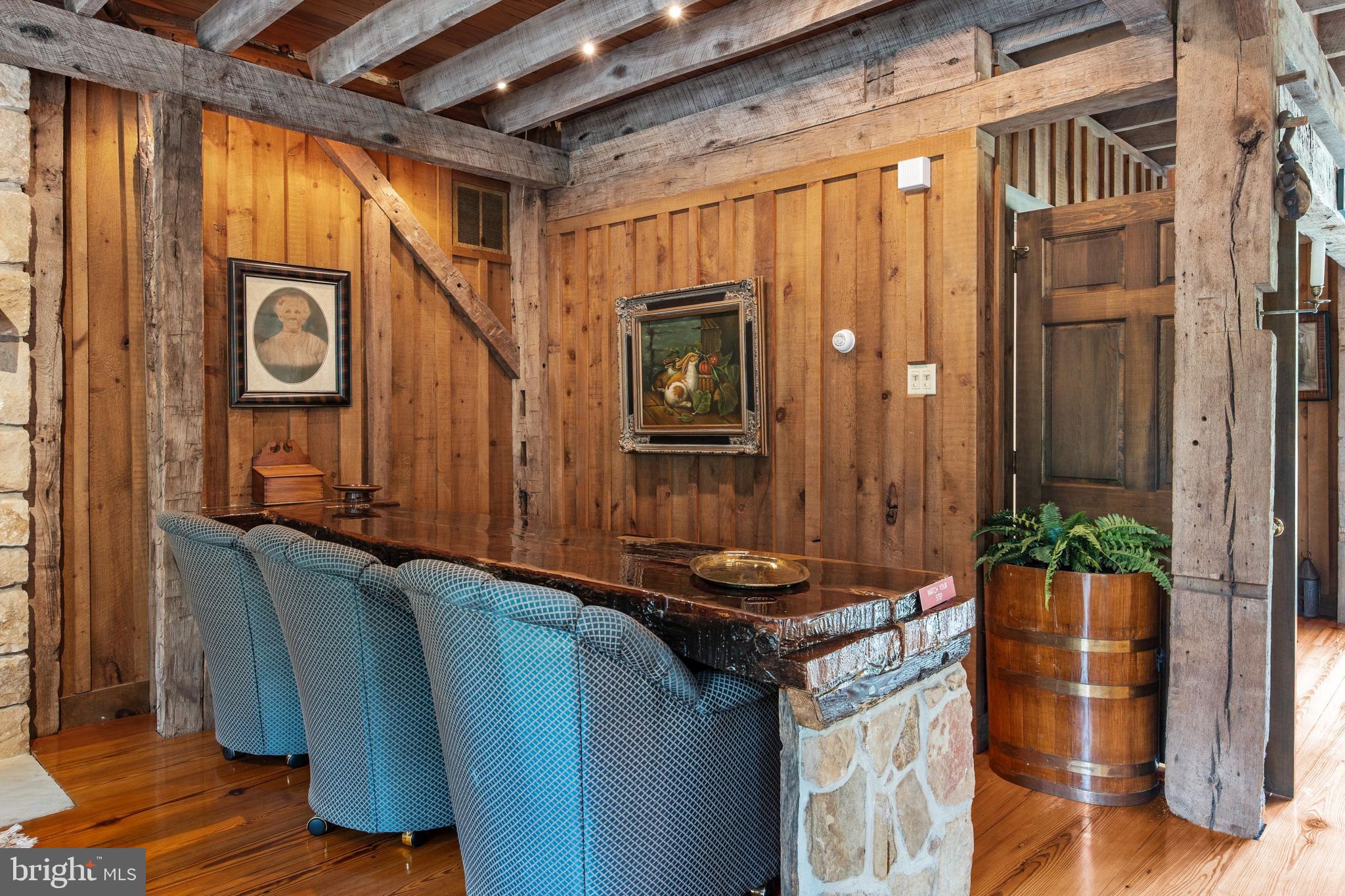 175 Pleasant Valley Road Titusville, NJ 08560 - Photo 21 of 137 Great Room Sitting Area Step-Down Bar