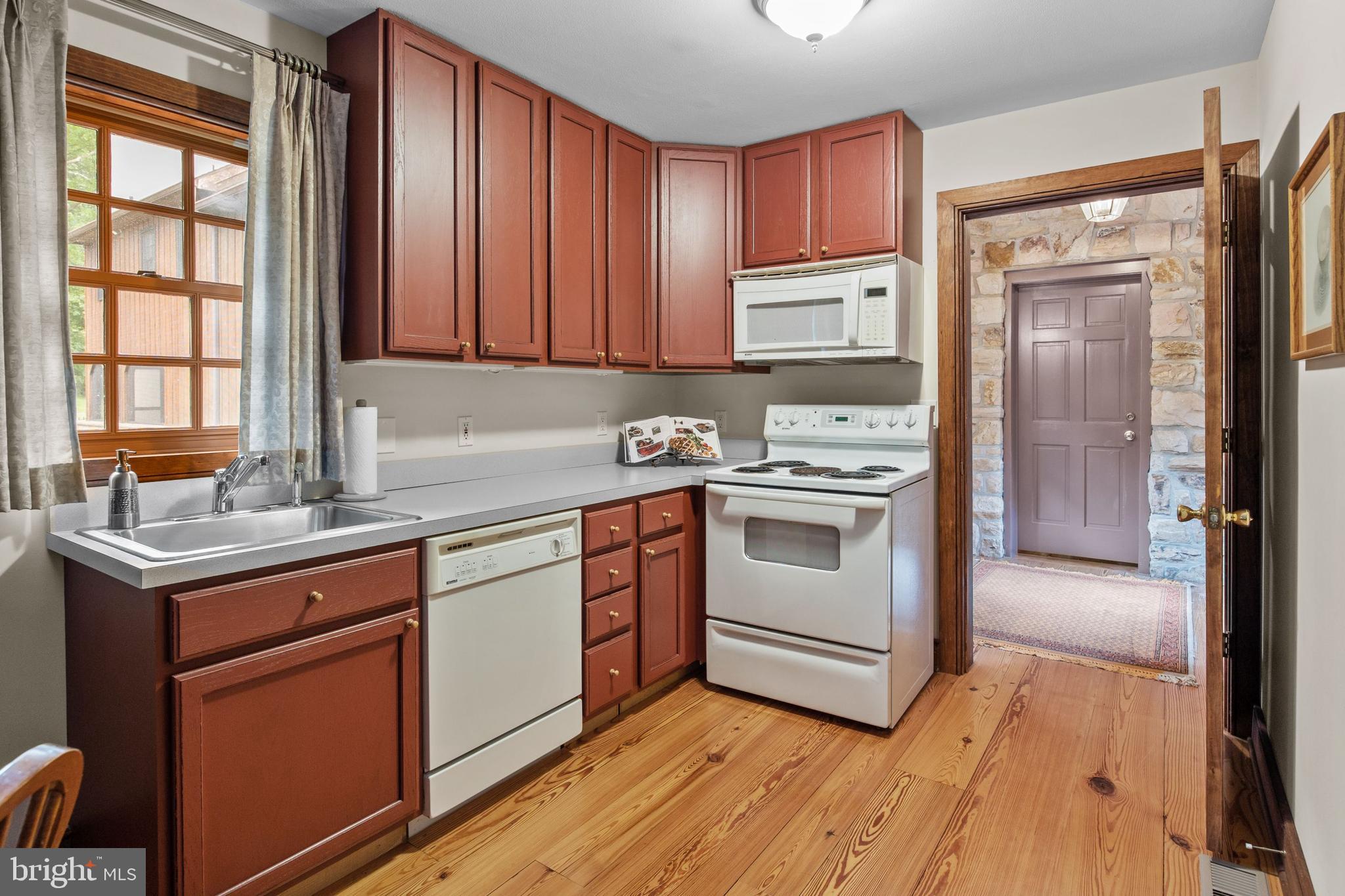 175 Pleasant Valley Road Titusville, NJ 08560 - Photo 83 of 137 In-Law Suite Kitchen