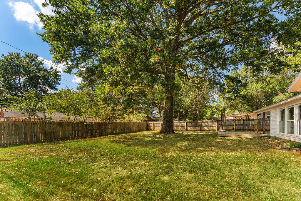 2134 East Crestview Street Springfield, MO 65804 - Photo 36 of 37 Backyard