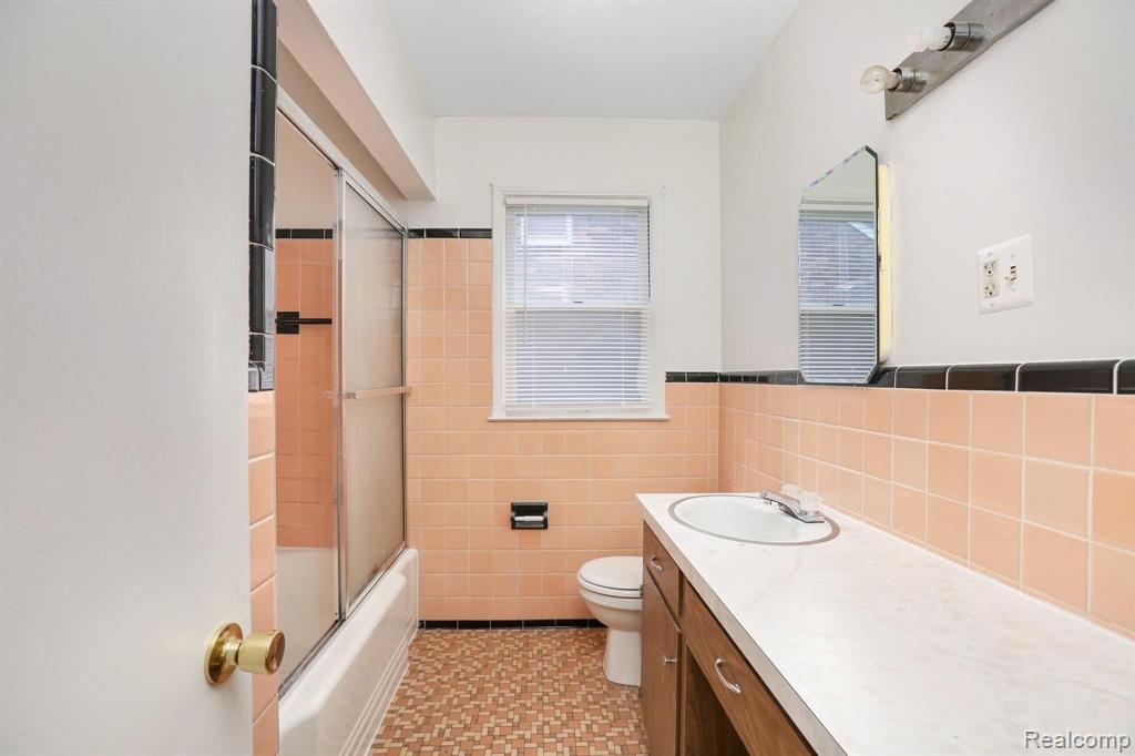 11673 Nottingham Road Detroit, MI 48224 - Photo 13 of 26