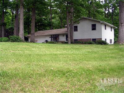 16973 Glacier Ridge Road Fort Wayne, IN 46845 - Photo 3 of 25