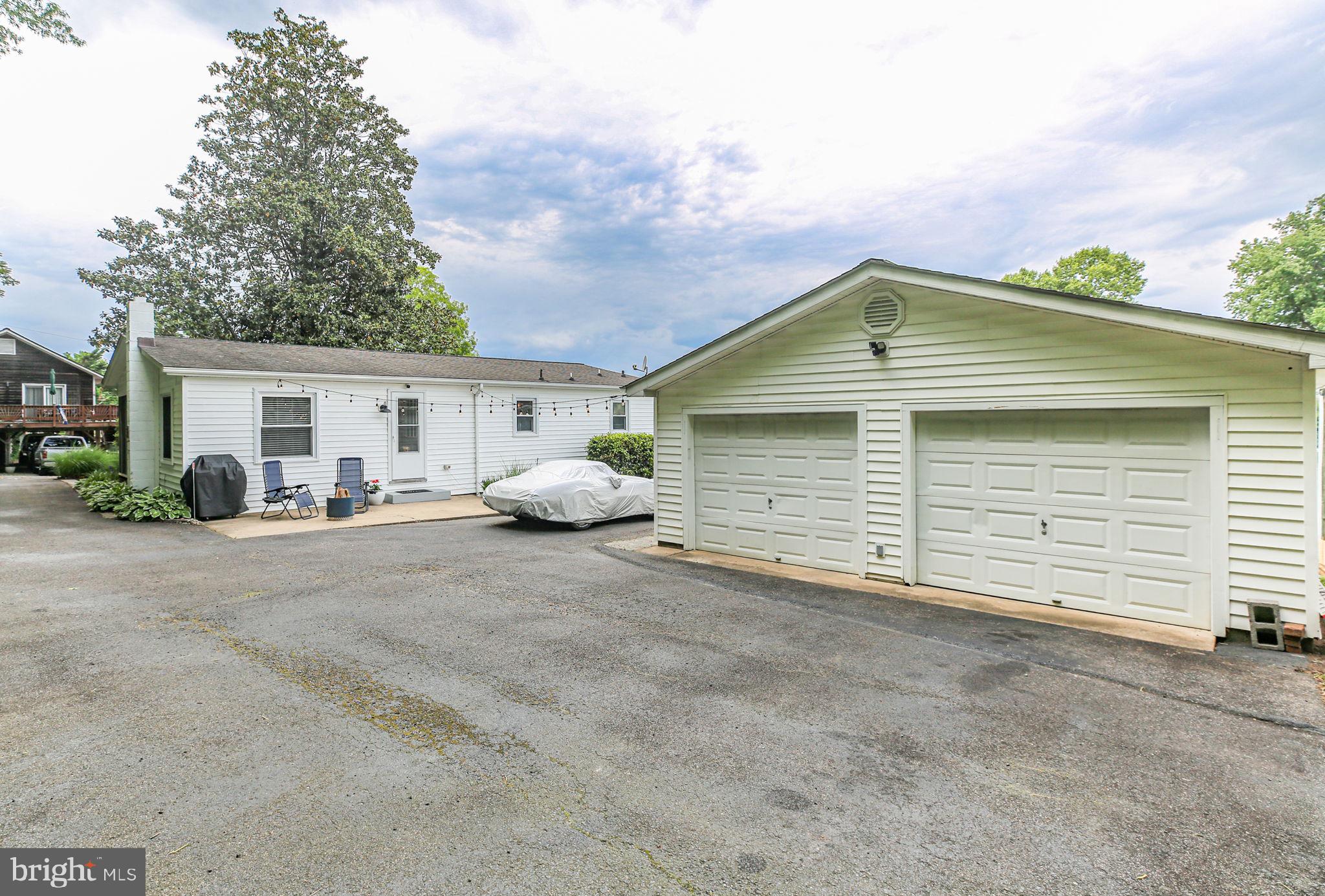 6181 3rd Street King George, VA 22485 - Photo 12 of 39 Huge space and garage