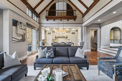 $3,600,000 | 425 Carpenters Point, Wayzata, MN 55391