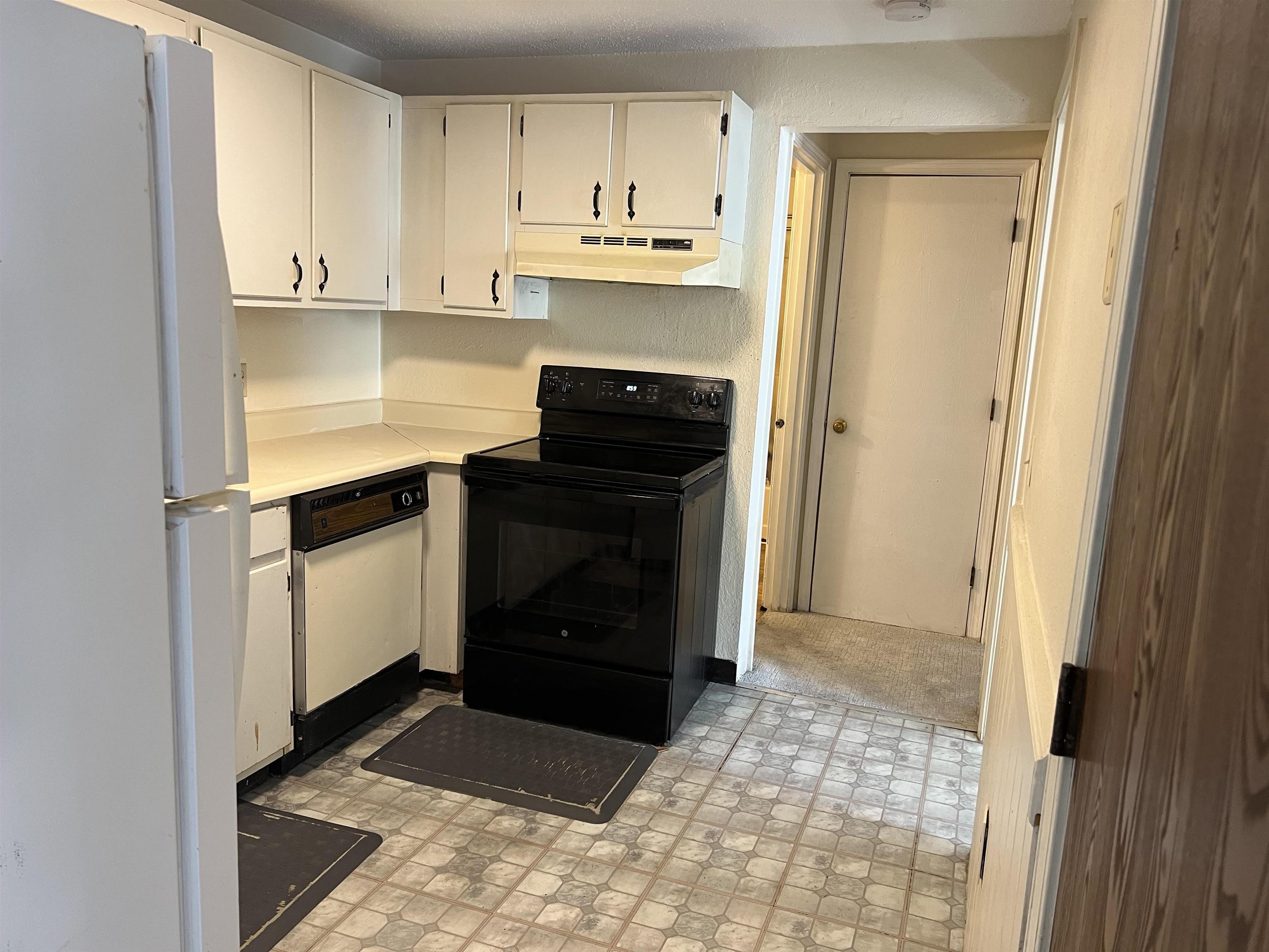 20 Wolf Road, Unit C43 Lebanon, NH 03766 - Photo 2 of 10 Gallery Image 2