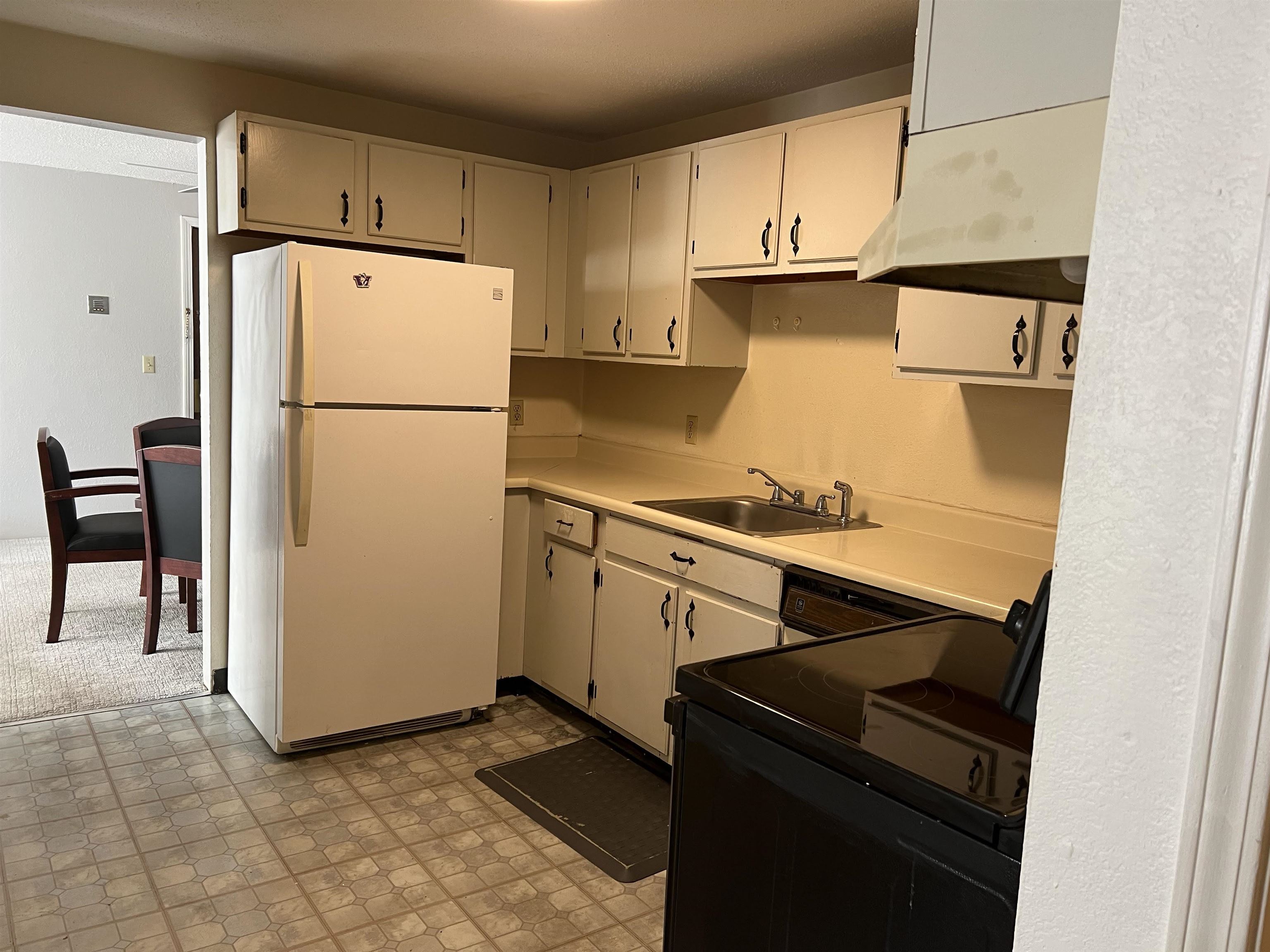 20 Wolf Road, Unit C43 Lebanon, NH 03766 - Photo 3 of 10 Gallery Image 3