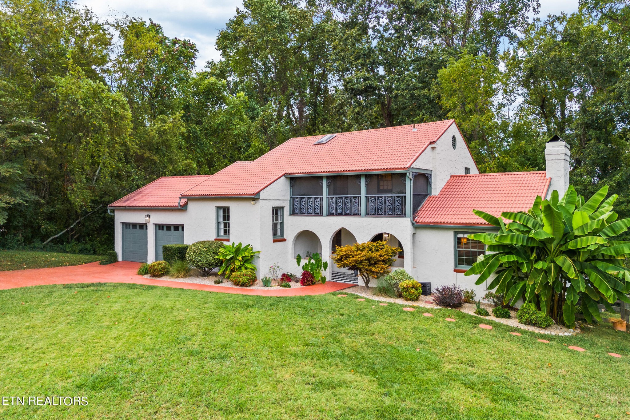 5801 East Sunset Road Knoxville, TN 37914 - Photo 1 of 45 Gallery Image 1