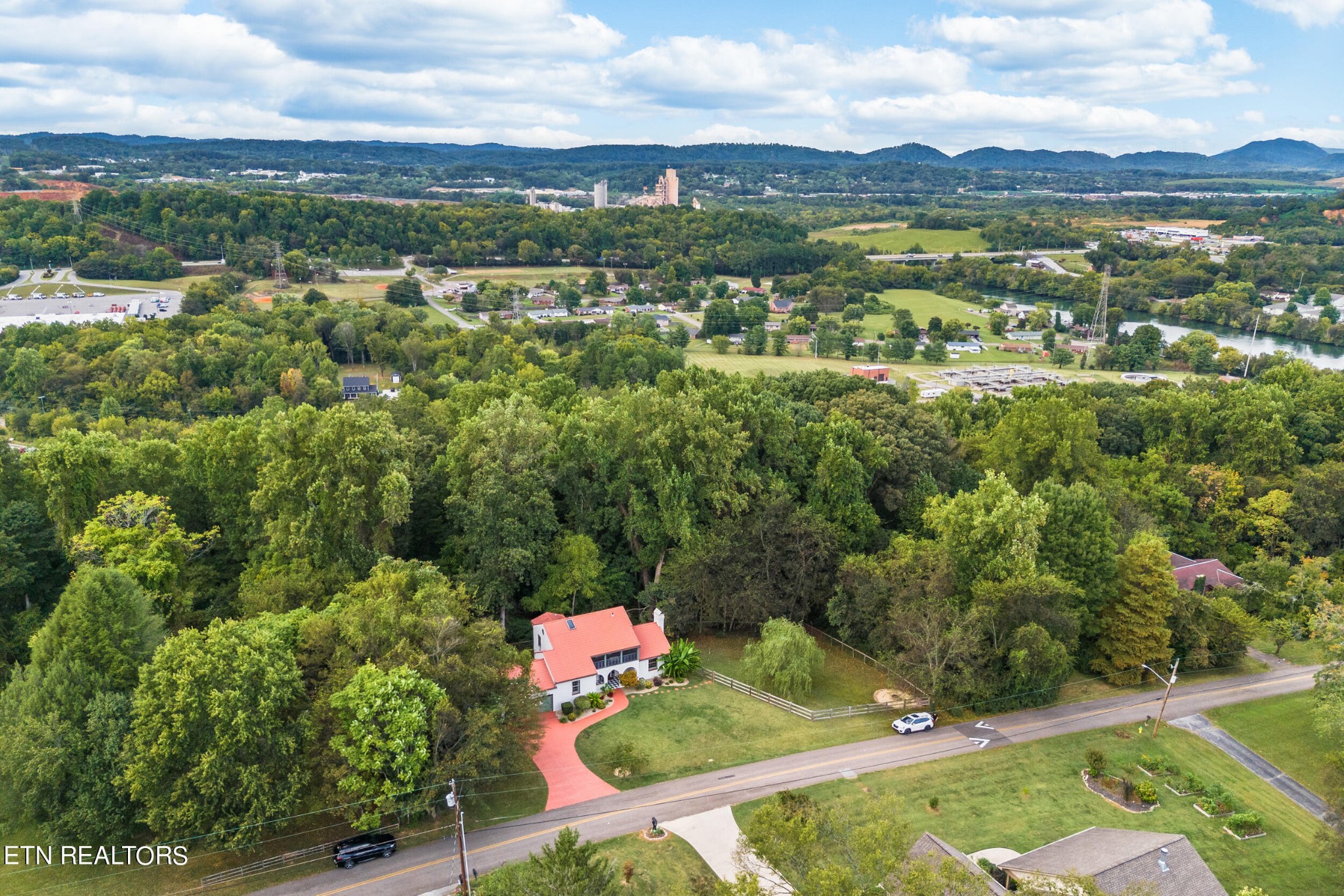 5801 East Sunset Road Knoxville, TN 37914 - Photo 44 of 45 Gallery Image 44
