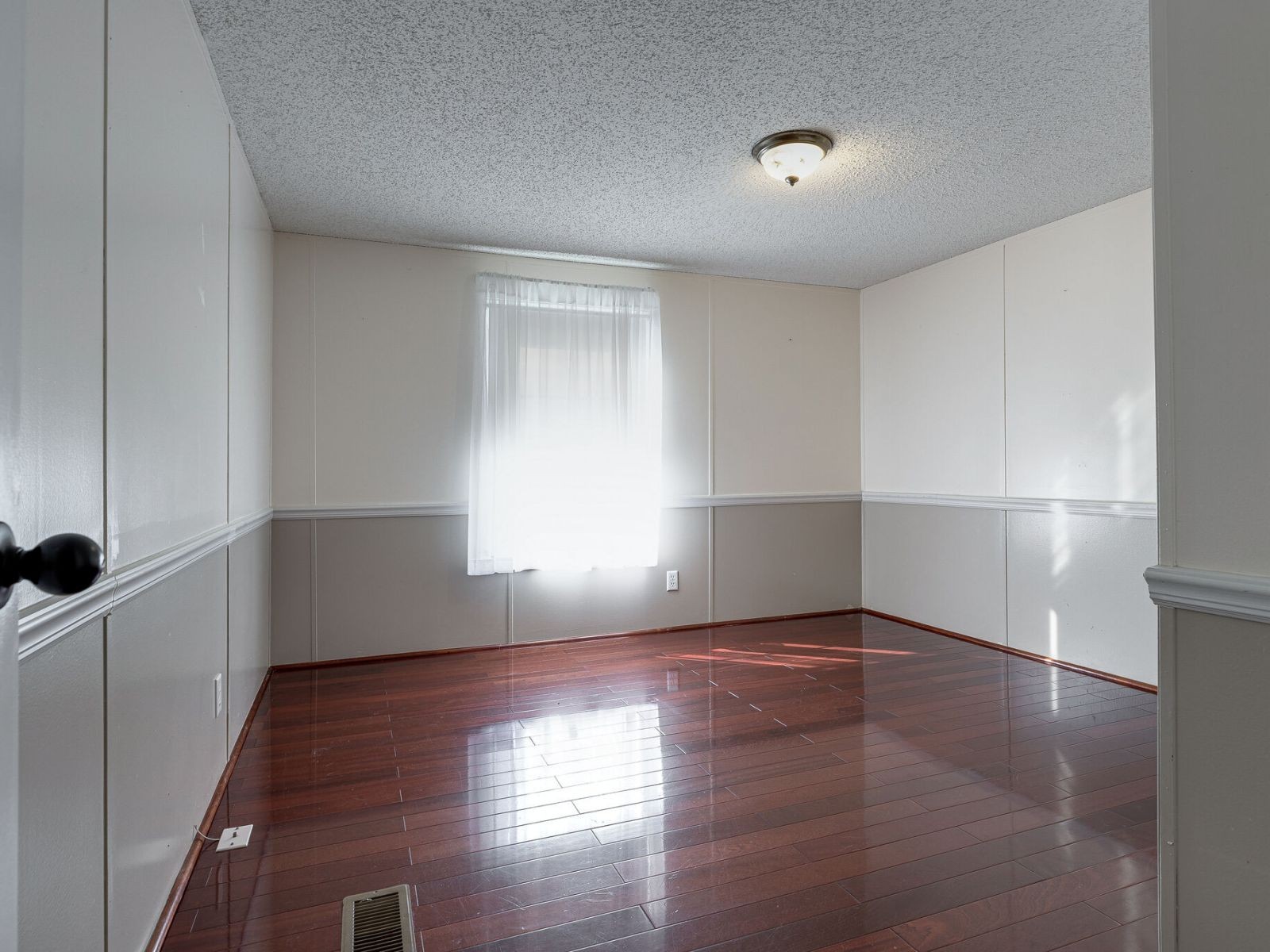 411 Stage Road Charlotte, TN 37036 - Photo 4 of 10 Gallery Image 4