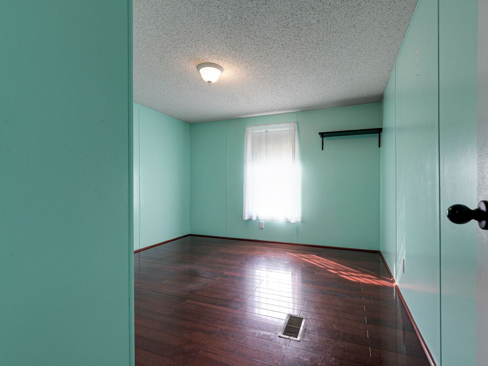 411 Stage Road Charlotte, TN 37036 - Photo 6 of 10 Gallery Image 6