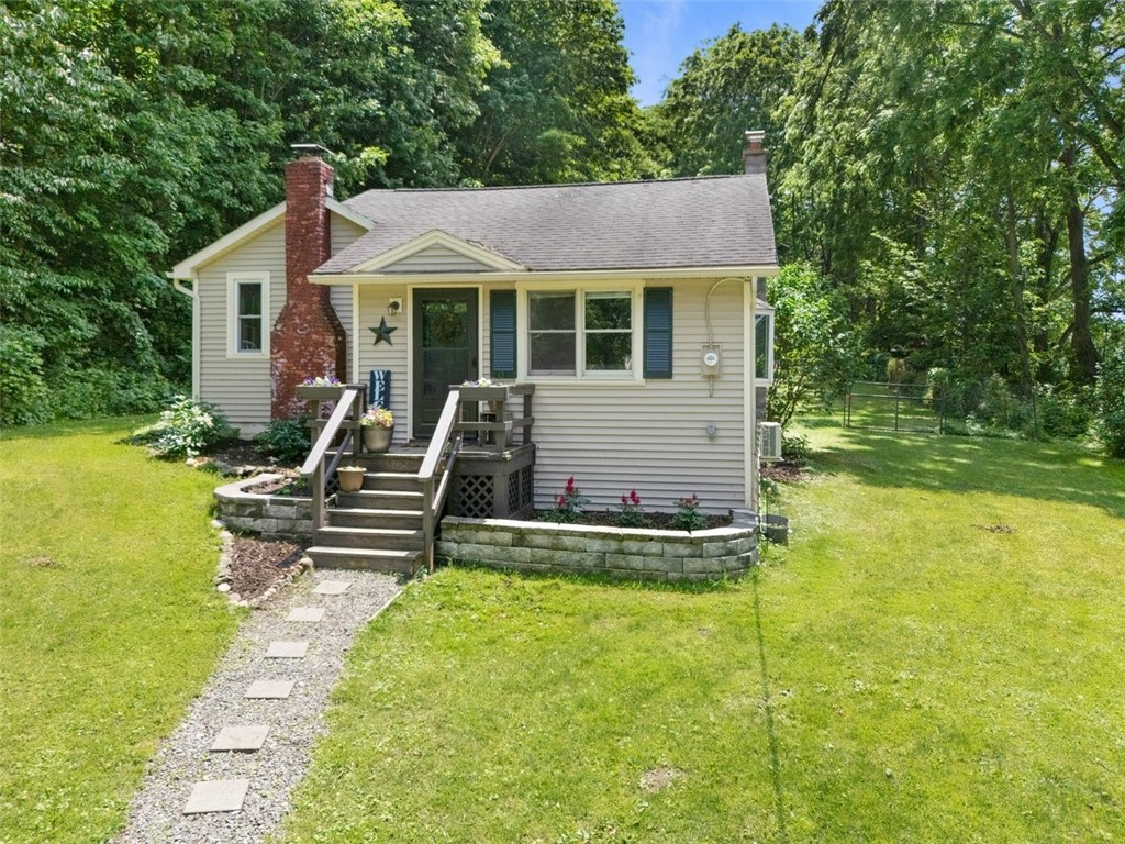 4246 East Williamson Road Marion, NY 14505 - Photo 3 of 38