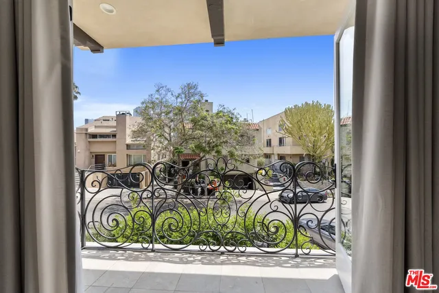 $14,950 | 1825 Pandora Avenue, Unit PH 404, Los Angeles, CA 90025