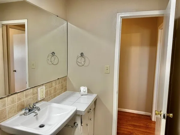 $2,000 | 30507 Quinn Road, Tomball, TX 77375