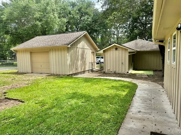$2,000 | 30507 Quinn Road, Tomball, TX 77375
