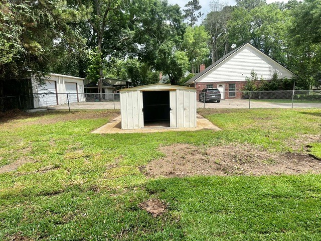 30507 Quinn Road Tomball, TX 77375 - Photo 32 of 33 Storage building
